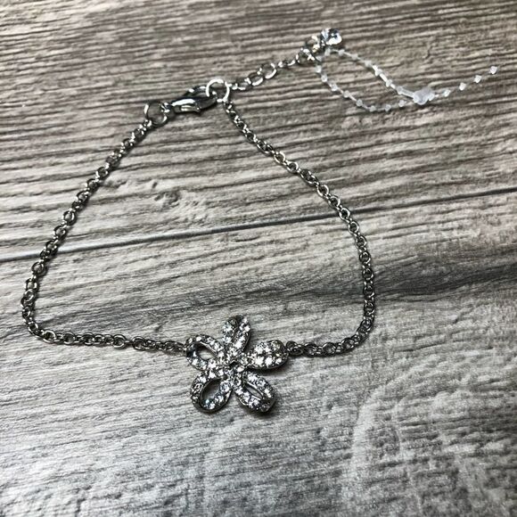 2/$20 Diamond crystal rhinestone silver Bow Star bracelet - Picture 6 of 7